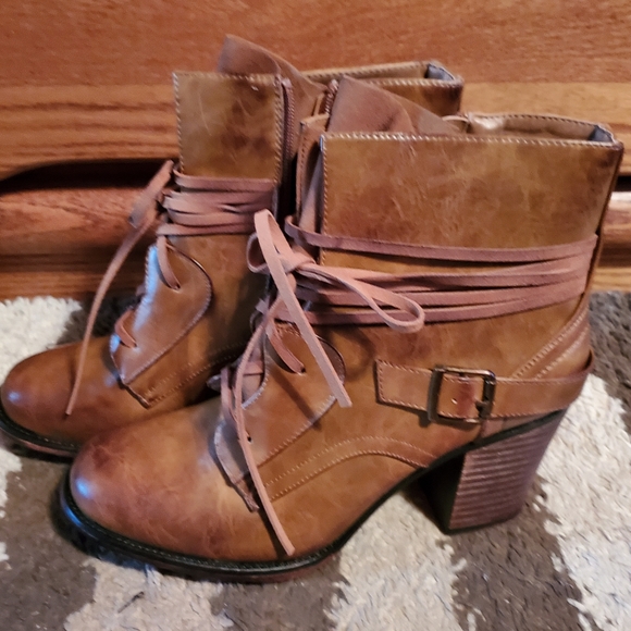 Cognac Boots - Picture 10 of 10